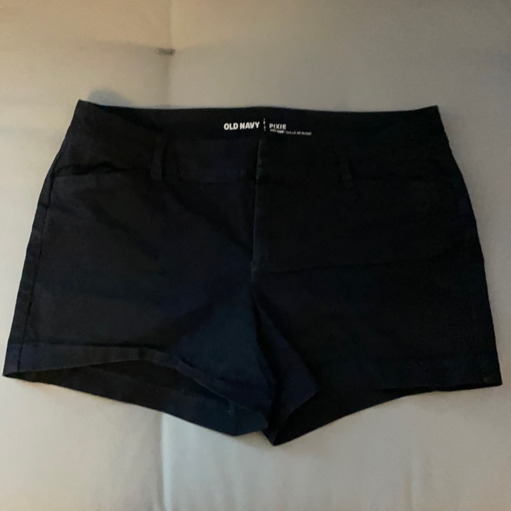 Old Navy Black Khaki Shorts—sz 6